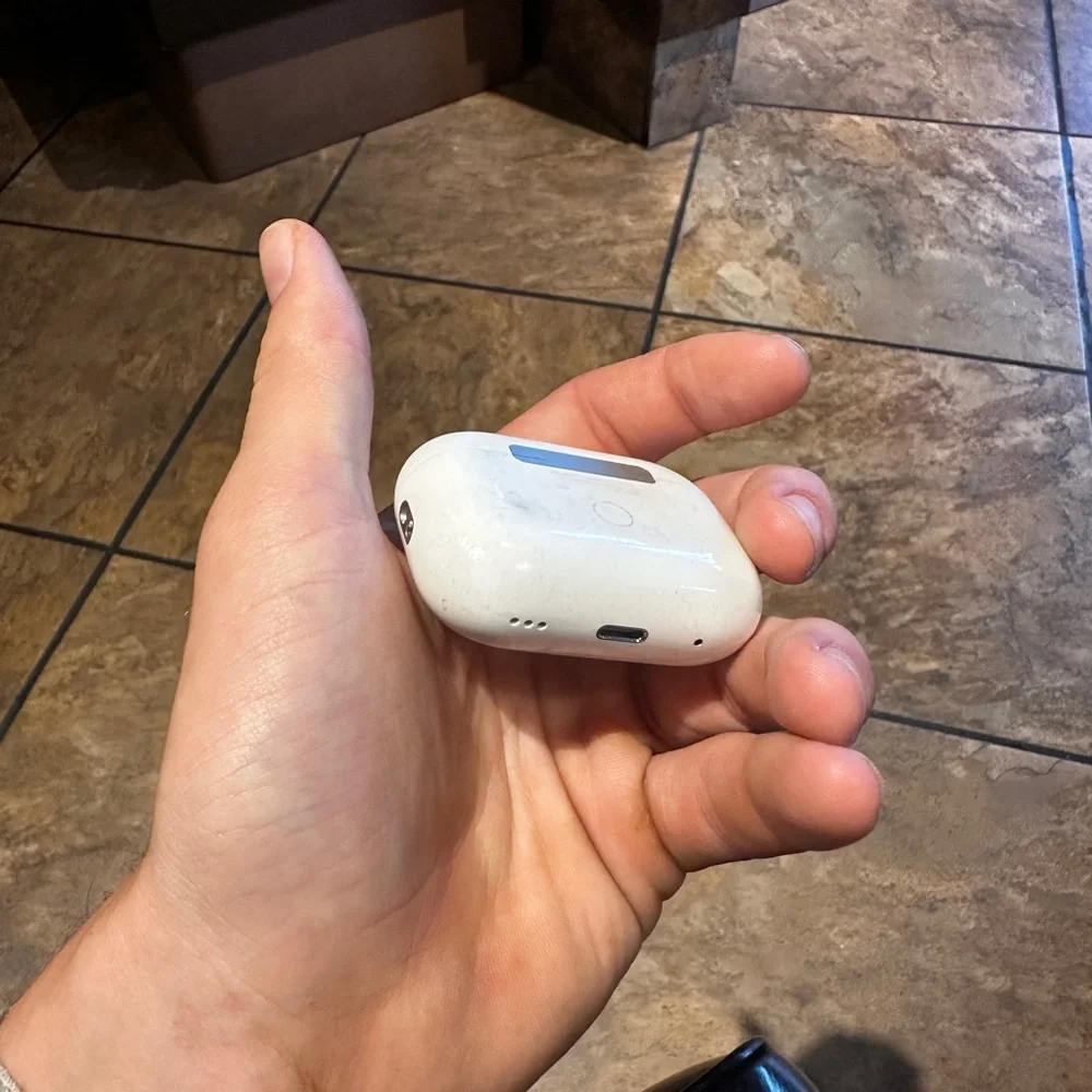 Wireless Earbuds with Charging Case - White